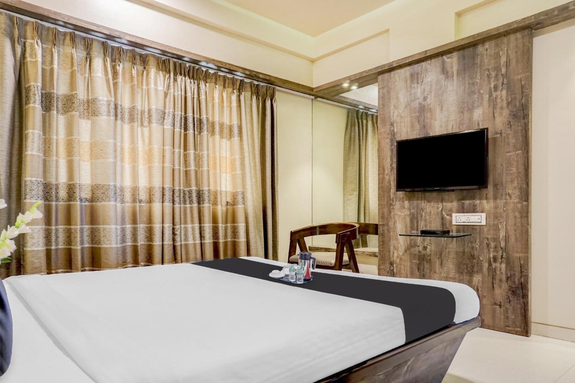 Townhouse Oak Regal Inn Near Sant Tukaram Nagar Metro Station Pimpri-Chinchwad Exteriér fotografie