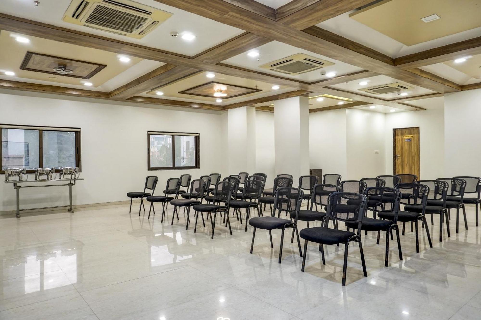 Townhouse Oak Regal Inn Near Sant Tukaram Nagar Metro Station Pimpri-Chinchwad Exteriér fotografie